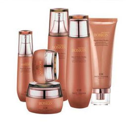 玨秀化妝品 產品與店鋪裝修，打造視覺與護膚的雙重盛宴